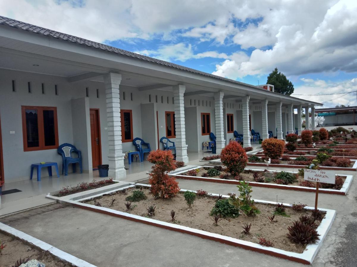 Noah Hotel Silangit Siborongborong Luaran gambar