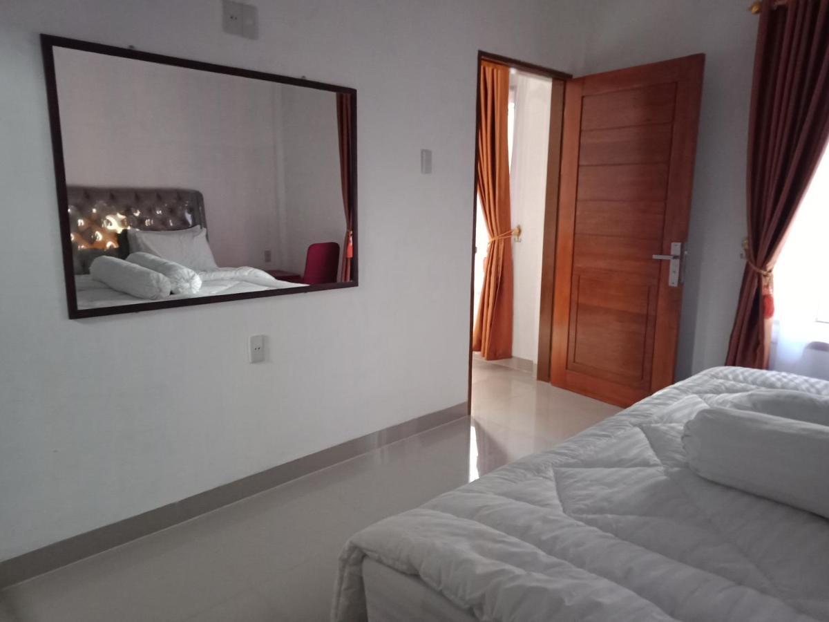 Noah Hotel Silangit Siborongborong Luaran gambar